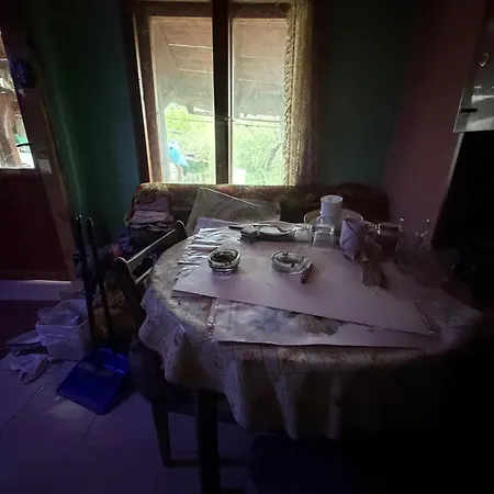 Tente de luxe Shelter House 1 1 Bed, No Water, Wc Is Outhouse, Dirt Road, Dog In The Garden, Genius Points Welcome! къща за подслон в казанлък, без вода! *
